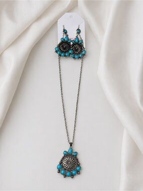 Western Turquoise Statement JewelryNecklace Earrings Boho Cowgirl  NWT